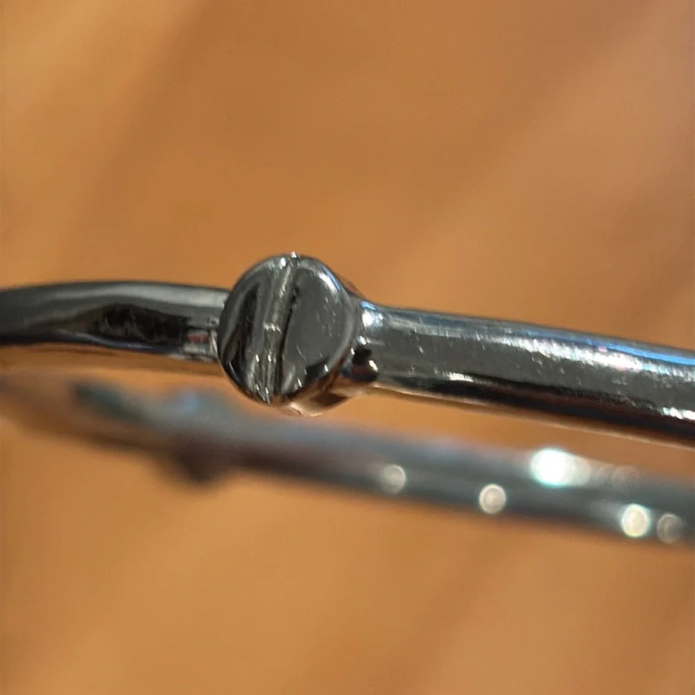 Screw Knot Stainless Steel Bangle Bracelet - Picture 3 of 4